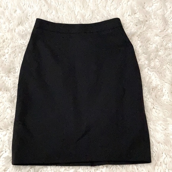 Banana Republic Dresses & Skirts - Banana Republic black Pencil skirt
